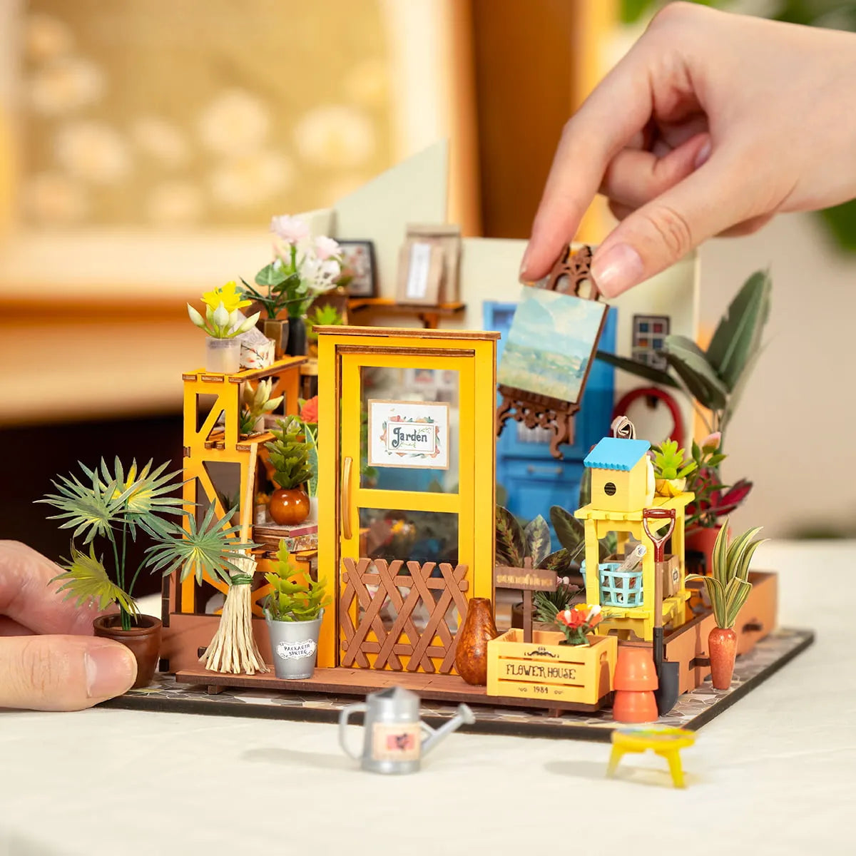 Rolife DIY Miniature House - Greenhouse Cathy's Flower House DG104
