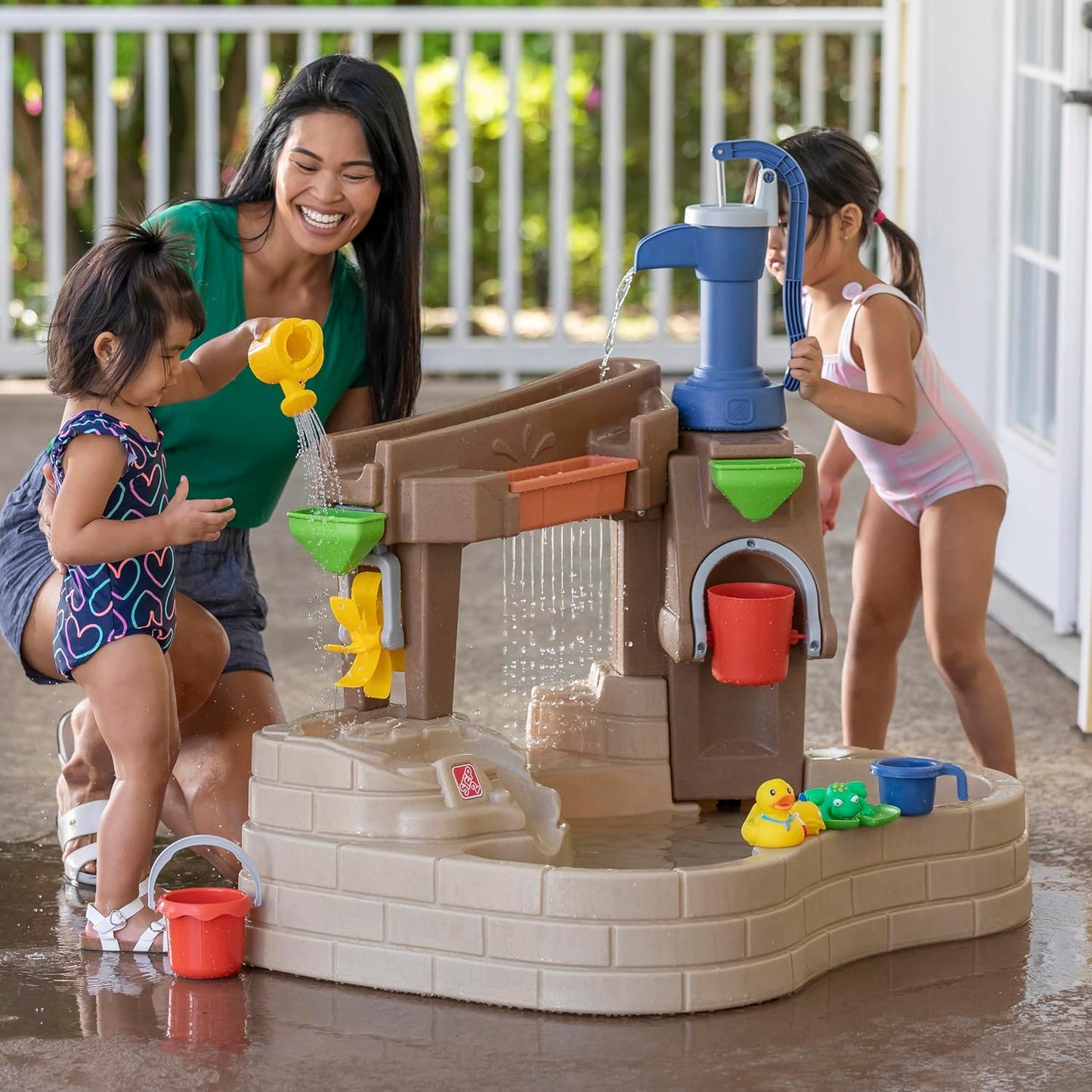 Step2 Pump & Splash Discovery Pond Water Table