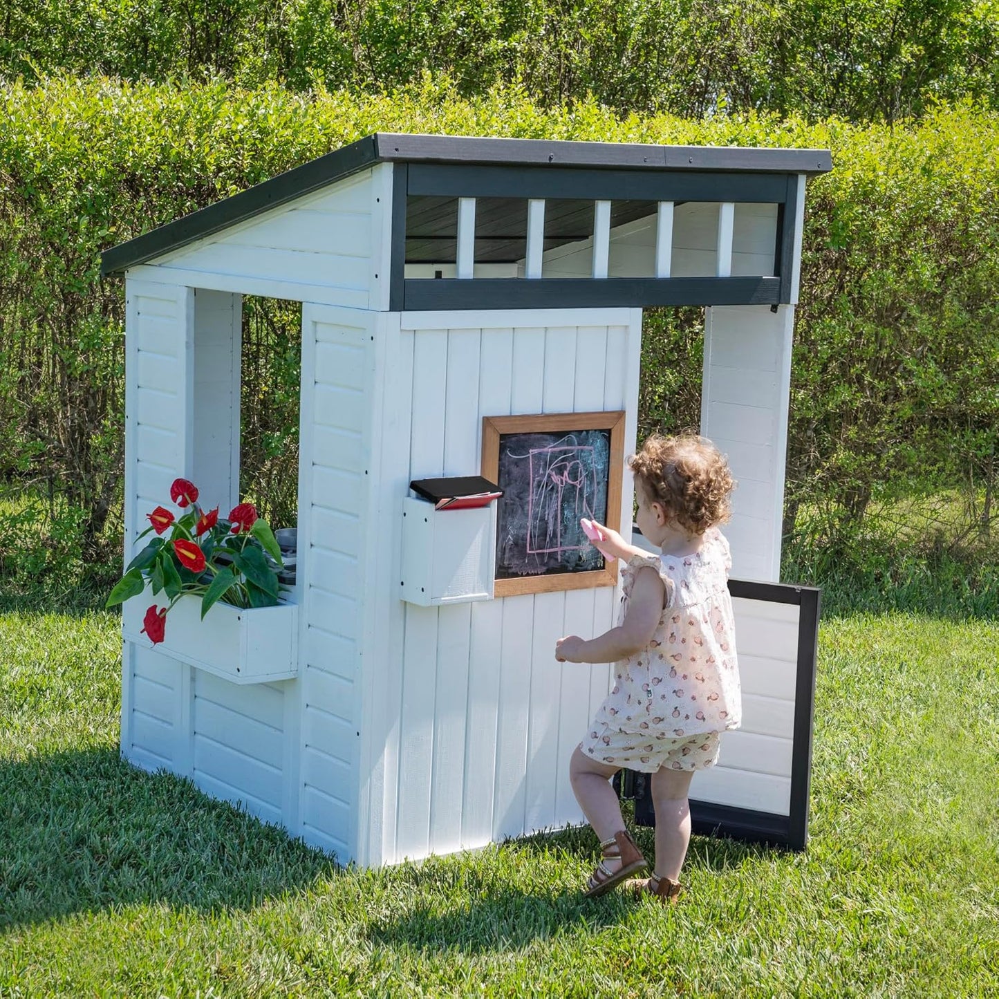 Backyard Discovery Caraway Cottage Playhouse