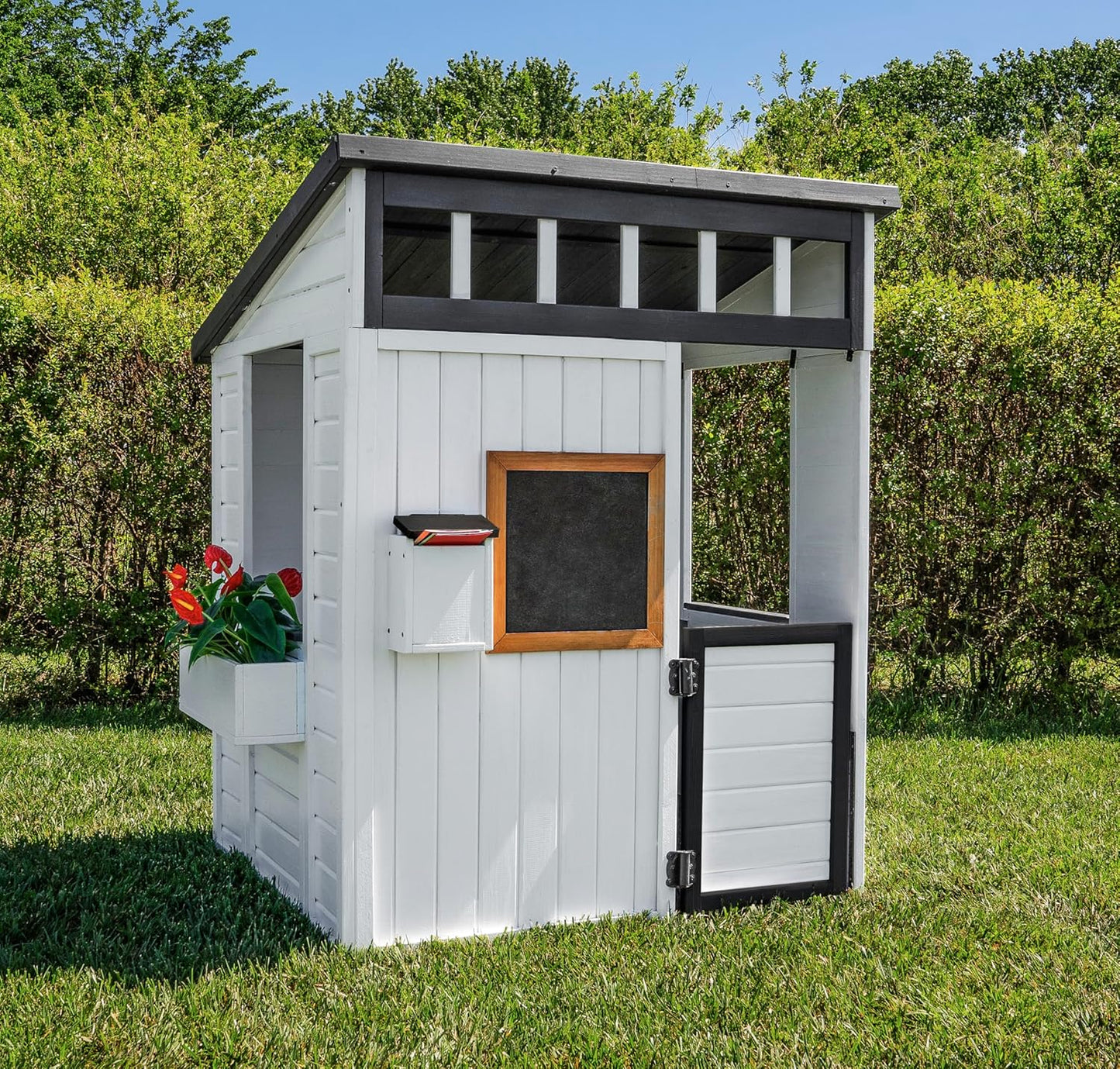 Backyard Discovery Caraway Cottage Playhouse