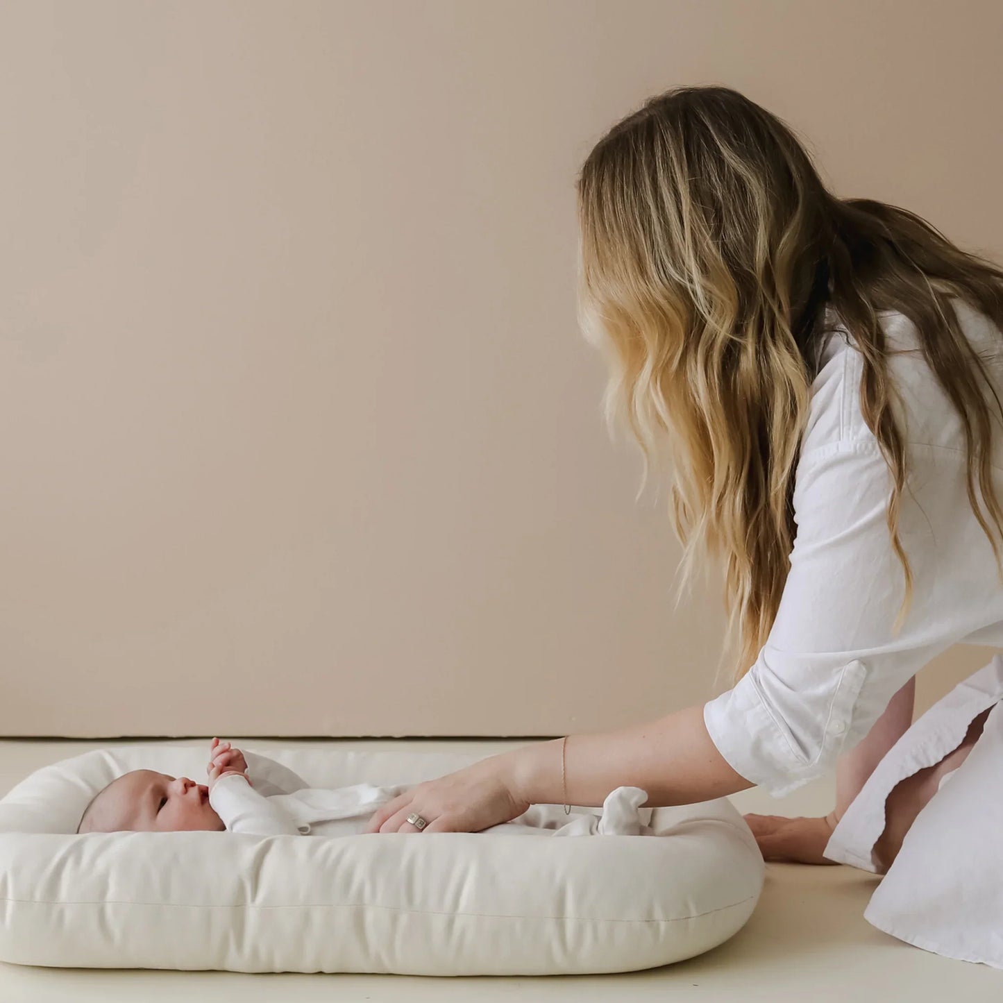 Snuggle Me Infant Lounger
