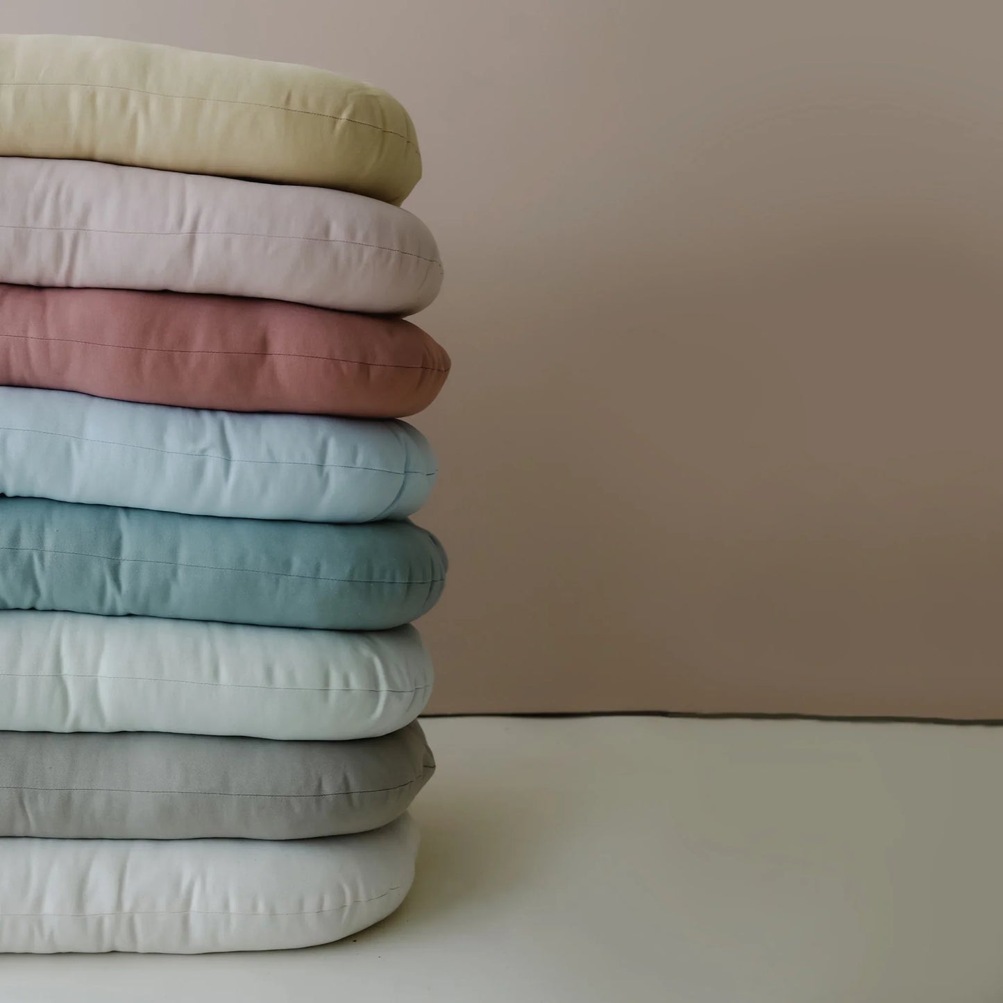 Snuggle Me Infant Lounger